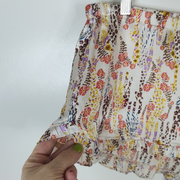 Victoria's Secret ivory silk giraffe floral print ruffle leg shorts - Picture 6 of 9